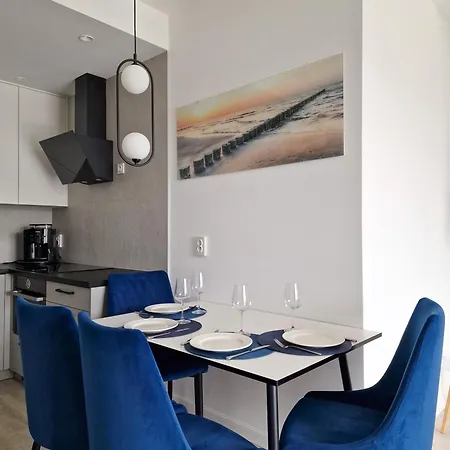 Lazurowy A326 Z Dostepem Do Basenu